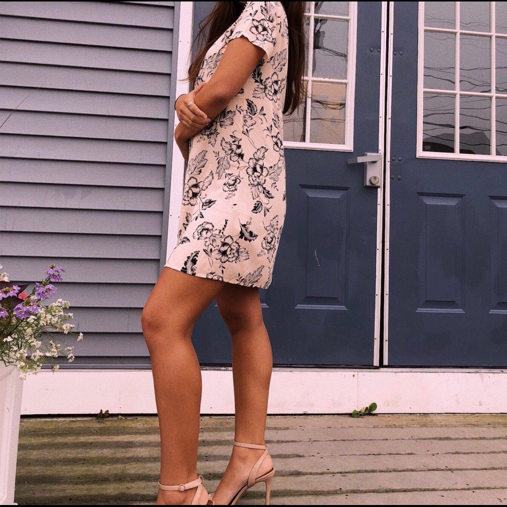 nude pink dress.